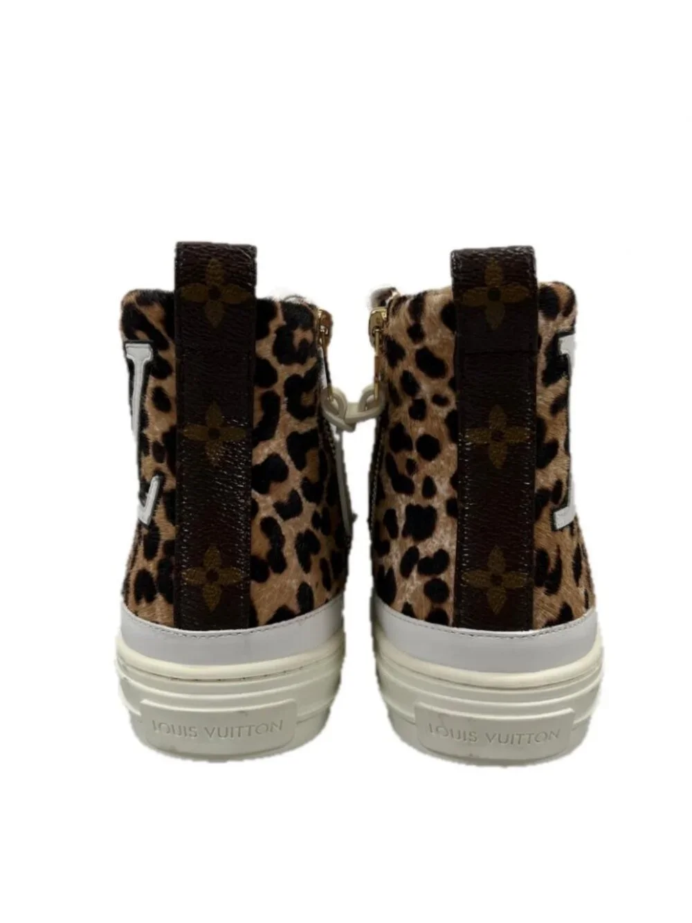 Louis Vuitton white pattern so